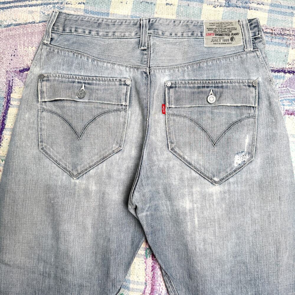 Vintage Levi's Engineered Twisted Denim Jeans 33x27.5… - Gem